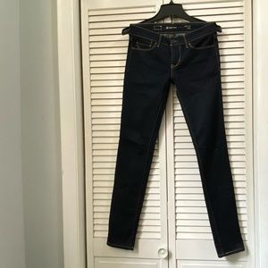 Levi’s slight curve denim jeans